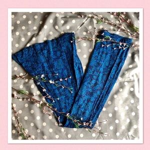 ❣️NEW❣️EUC Ecote Flare Leg Pants